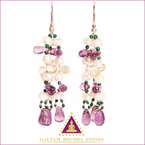 Boucles d'oreilles, attaches en argent 925. Perles d'eau douce, améthystes, citrines et malachites Boucles d'oreilles, attaches en argent 925. Perles d'eau douce, améthystes, citrines et malachites