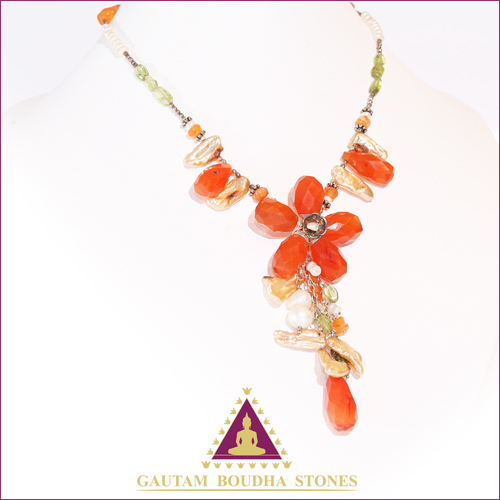 Collier en argent 925. Cornaline et péridot. Tour de cou 40cm Collier en argent 925. Cornaline et péridot. Tour de cou 40cm