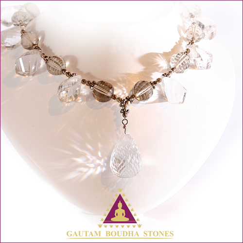 Collier en argent 925. Cristal de roche et quartz fumé. Tour de cou 45cm Collier en argent 925. Cristal de roche et quartz fumé. Tour de cou 45cm