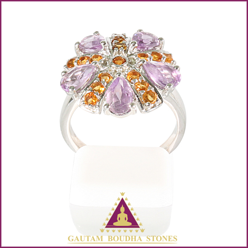 Bague en argent 925, cinq améthystes et hessonites Bague en argent 925, cinq améthystes et hessonites