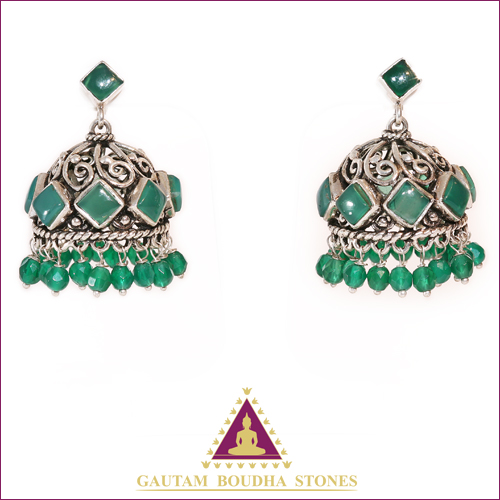Boucles d'oreilles en argent 925. Onyx vert. Longueur 5cm Boucles d'oreilles en argent 925. Onyx vert. Longueur 5cm